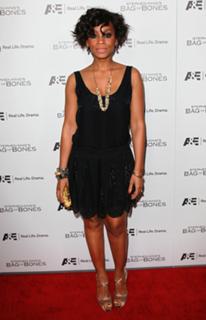 Anika Noni Rose feet photo 2