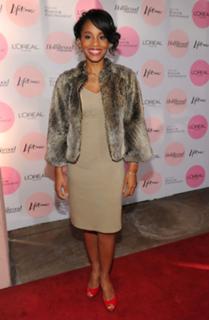 Anika Noni Rose feet photo 9