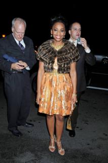Anika Noni Rose feet photo 4