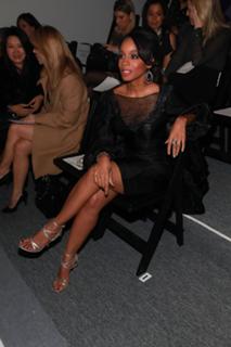 Anika Noni Rose feet photo 5
