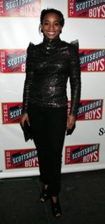 Anika Noni Rose feet photo 1