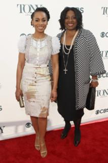 Anika Noni Rose feet photo 4