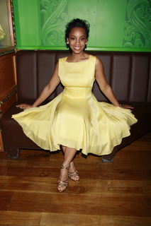 Anika Noni Rose feet photo 18