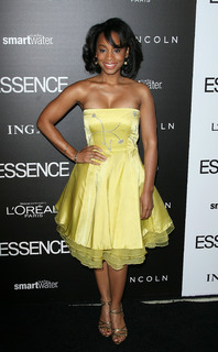 Anika Noni Rose feet photo 20