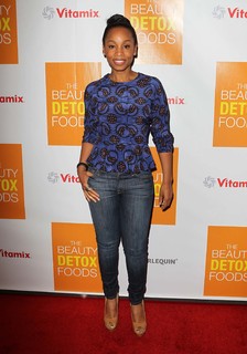 Anika Noni Rose feet photo 2