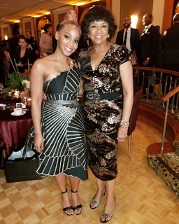 Anika Noni Rose feet photo 12