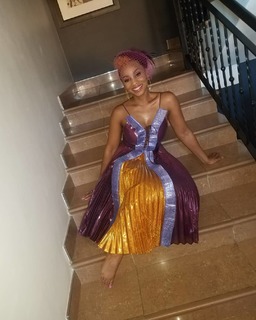 Anika Noni Rose feet photo 10