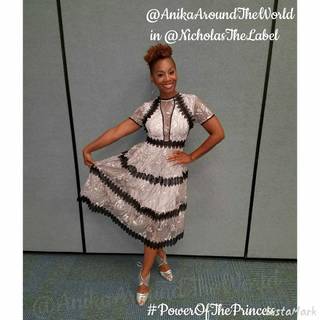 Anika Noni Rose feet photo 6