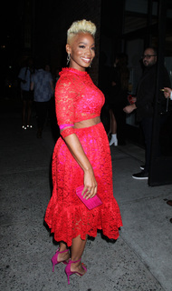 Anika Noni Rose feet photo 4