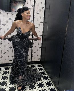 Anika Noni Rose feet photo 5