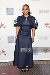 Anika Noni Rose feet photo 3