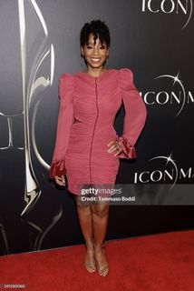 Anika Noni Rose feet photo 15