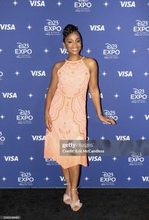 Anika Noni Rose feet photo 14