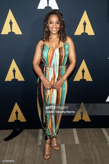 Anika Noni Rose feet photo 9