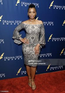 Anika Noni Rose feet photo 8
