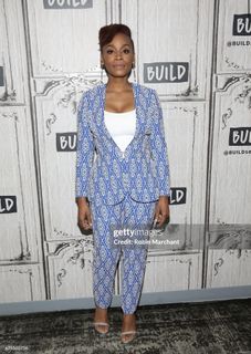 Anika Noni Rose feet photo 6