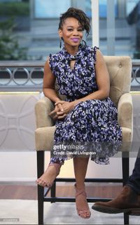 Anika Noni Rose feet photo 8