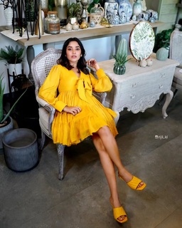 Anikha Surendran feet photo 9
