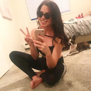 Anisa Jomha feet photo 3