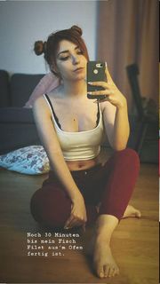 Anissa Baddour feet photo 9