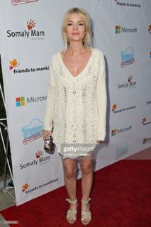 Anita Briem feet photo 8