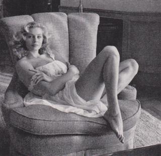 Anita Ekberg feet photo thumbnail