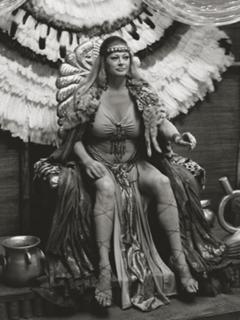 Anita Ekberg feet photo thumbnail