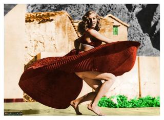 Anita Ekberg feet photo thumbnail