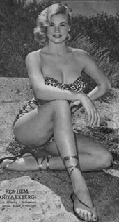 Anita Ekberg feet photo thumbnail
