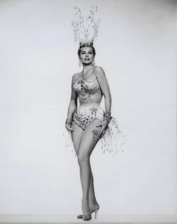 Anita Ekberg feet photo thumbnail