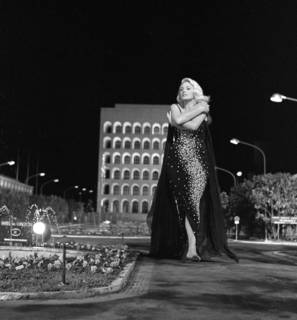 Anita Ekberg feet photo thumbnail