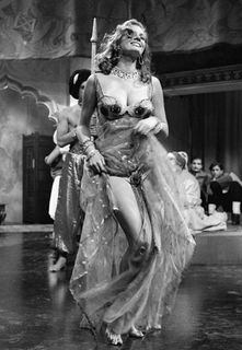 Anita Ekberg feet photo thumbnail