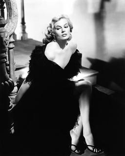 Anita Ekberg feet photo thumbnail