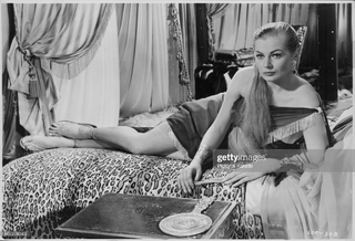 Anita Ekberg feet photo thumbnail