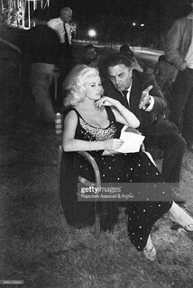 Anita Ekberg feet photo thumbnail