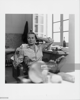 Anita Ekberg feet photo thumbnail
