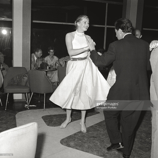 Anita Ekberg feet photo thumbnail