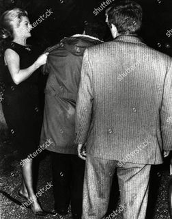 Anita Ekberg feet photo thumbnail