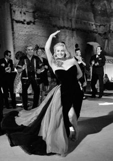 Anita Ekberg feet photo thumbnail