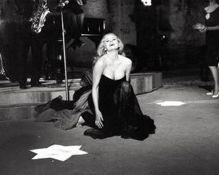Anita Ekberg feet photo thumbnail