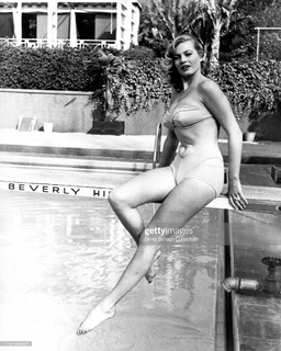 Anita Ekberg feet photo thumbnail