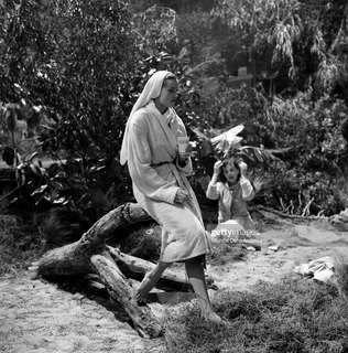 Anita Ekberg feet photo thumbnail
