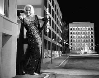 Anita Ekberg feet photo thumbnail