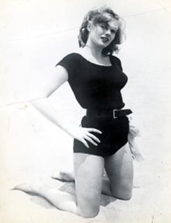 Anita Ekberg feet photo thumbnail