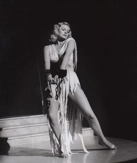 Anita Ekberg feet photo thumbnail