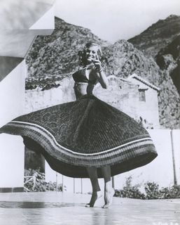 Anita Ekberg feet photo thumbnail