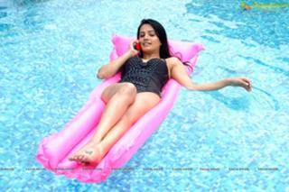 Anita Hassanandani Reddy feet photo 3