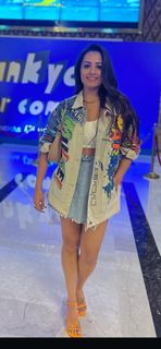 Anita Hassanandani Reddy feet photo 3