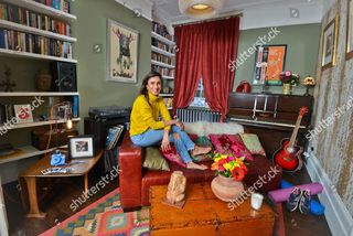 Anita Rani feet photo thumbnail