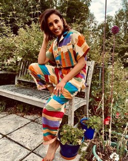 Anita Rani feet photo thumbnail